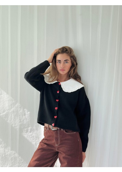 Kısa Kalp Düğmeli Hırka Kadın Siyah indirimleri