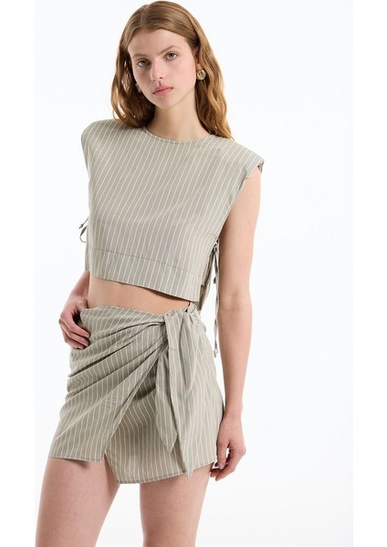 Yanları Bağlamalı Çizgili Vatkalı Bluz Haki