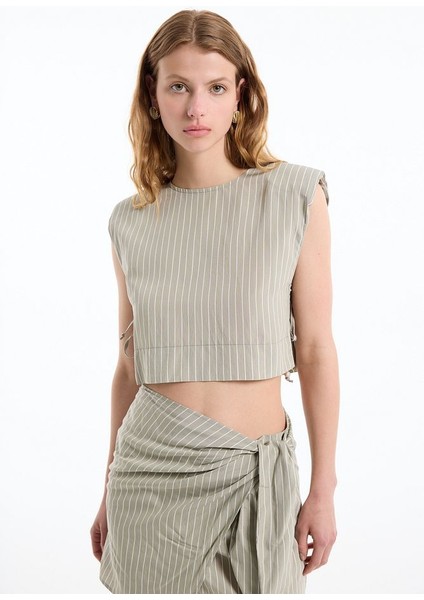 Yanları Bağlamalı Çizgili Vatkalı Bluz Haki fırsatları