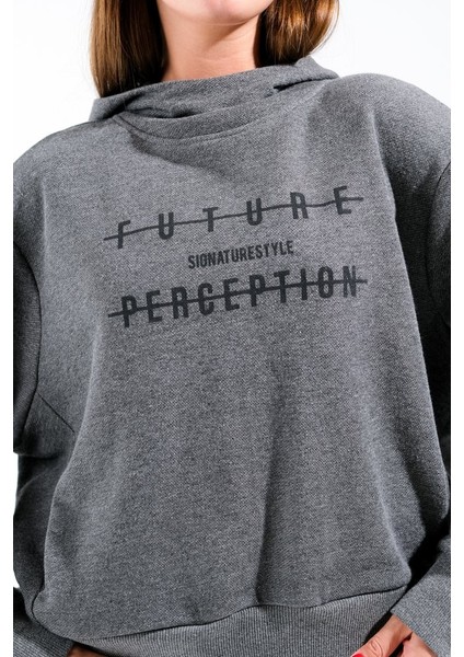 Yüksek Yaka Kapüşonlu Cepli Oversize Hoodie Sweatshirt