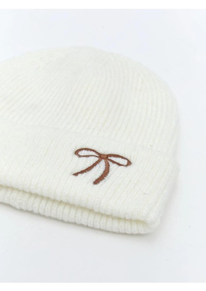 Lcw Fiyonk Nakışlı Kız Çocuk Bere (W5) modelleri