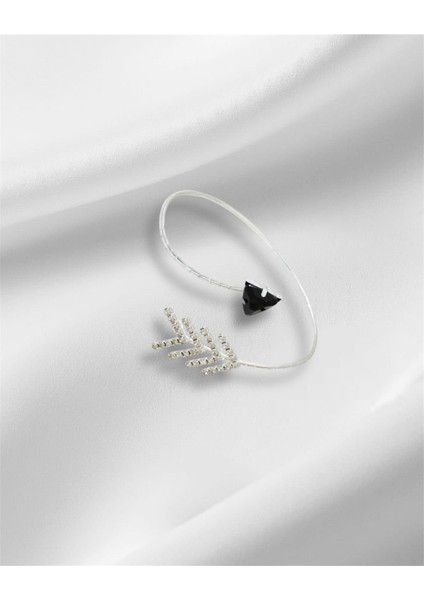 Taş Detaylı Ok Sembollü Kadın Pazu Bilekliği -Zarif ve Şık Tasarım