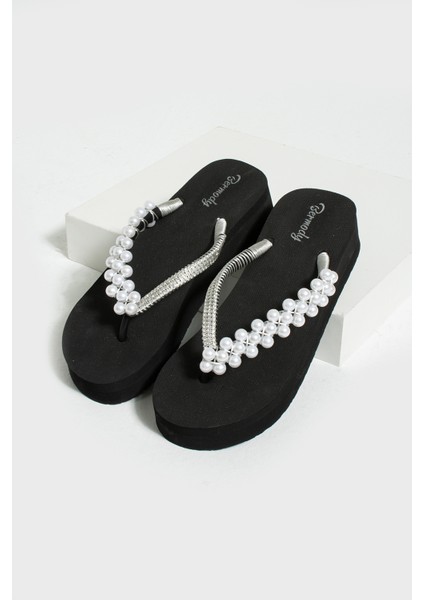 Sabrina Taşlı Parmak Arası Acıtmaz Kadın Terlik modelleri