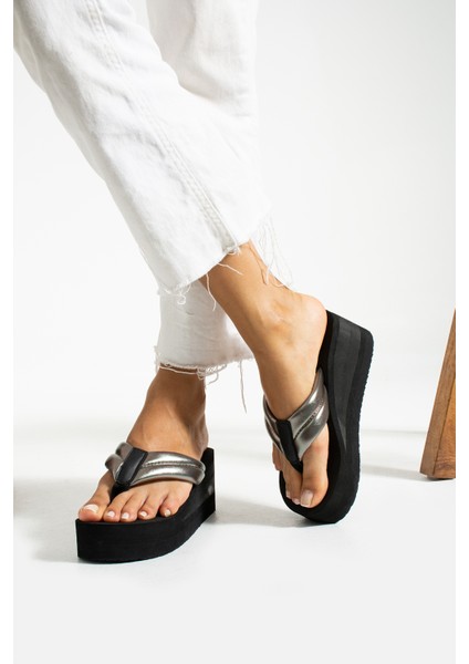 Nora Yüksek Topuk Parmak Arası Kadın Plaj Terlik fiyatları