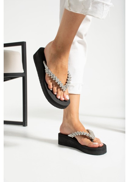 Sandy Gümüş Taşlı Kadın Parmak Arası Plaj Terlik