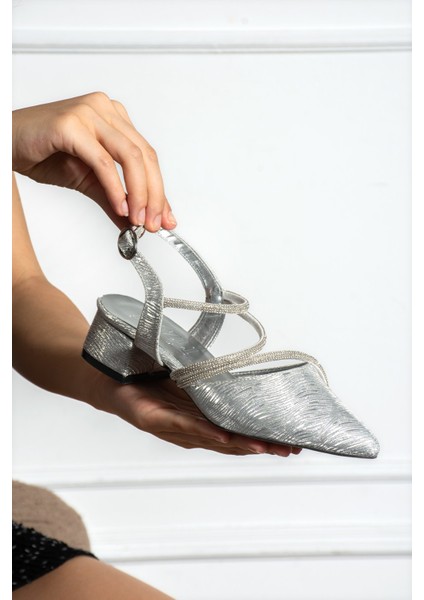 Elegance Kadın Taş Detaylı Bilekten Bağlamalı Kalın Topuklu Abiye Ayakkabı