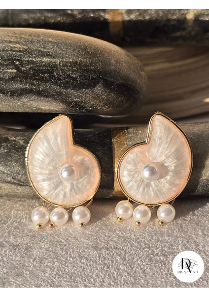 - Pearl Shell Sallantılı Küpe