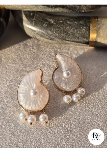 - Pearl Shell Sallantılı Küpe indirimleri
