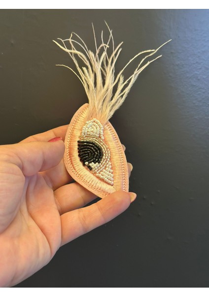 Boncuk Işleme Kuş Tüğlü Boncuk Işleme Göz Broş Yaka Iğnesi 10X6 cm modelleri