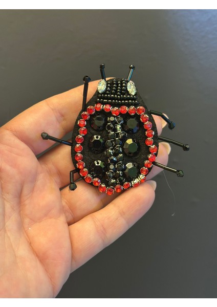 Boncuk Işleme Uğur Böceği Yaka Iğnesi Broş 8x5 cm