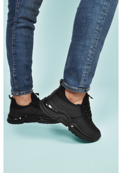 Siyah Bağcıklı Hafif Esnek Erkek Spor Ayakkabı Than 836 M modelleri