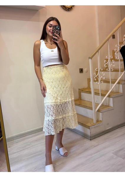 Dantel Detaylı Tül Etek
