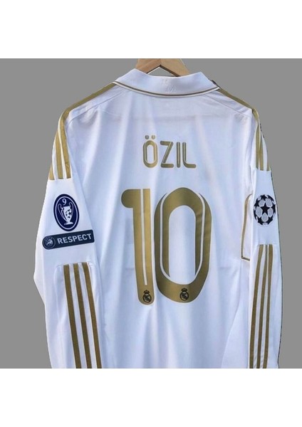 R.e.a.l M.a.d.r.i.d 2011-12 Sezon Mesut Özil Nostalji FORMASI576438534