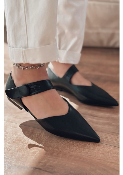 Peronsa Mat Deri Siyah Düğme Detaylı Babet