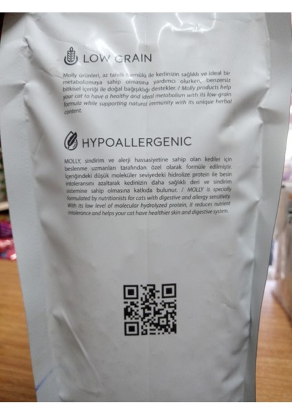 Kısırlaştırılmış Hypoallergenıc Yetişkin Kedi Kuru Mama Somon Balıklı 2 kg+3 adet 15 gram kedi ödül krema modelleri