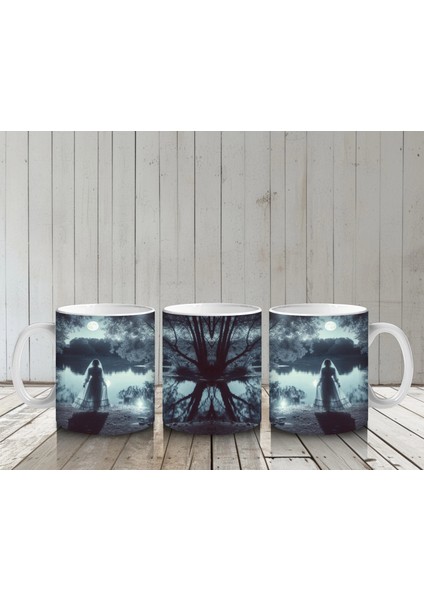 Sisli Mezarlıkta Kara Pelerinli Silüet Figürlü Gotik Cadılar Bayramı Baskılı Kupa Bardak