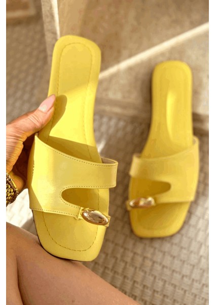Velto Mat Deri Sarı Parmak Arası Kadın Terlik fiyatları
