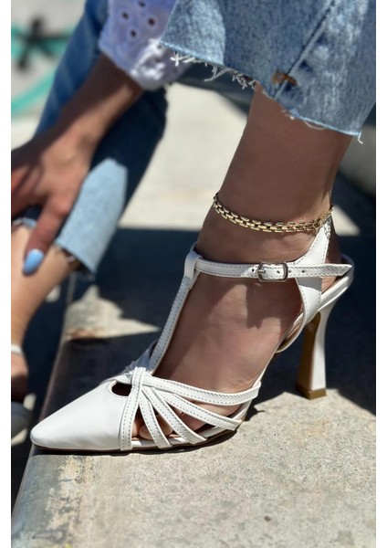 Sonedra Rugan Çapraz Bant Detaylı Stiletto Beyaz fiyatları