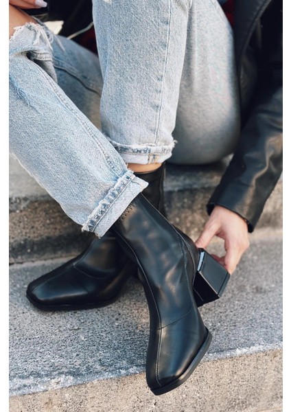 Daviyo Mat Deri Streç Kadın Bot Siyah fırsatları