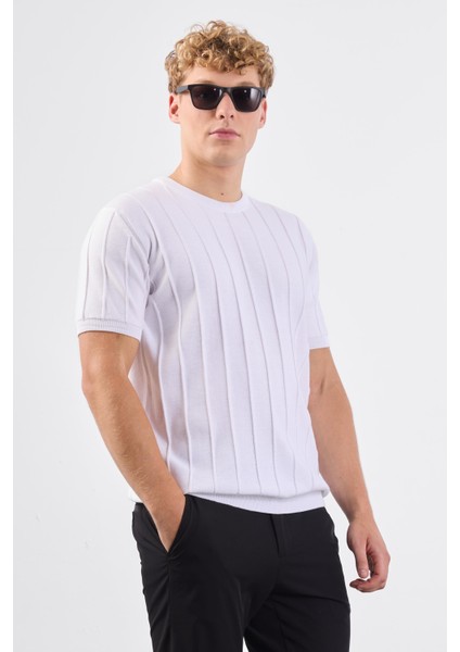 Beyaz Çizgili Desen Kısa Kol Slim Fit Erkek Triko