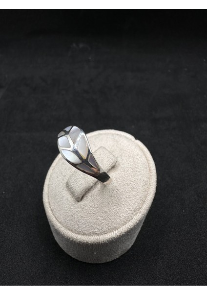 Sedefli Yaprak Desenli Ithal Kadın Gümüş Yüzük fiyatları