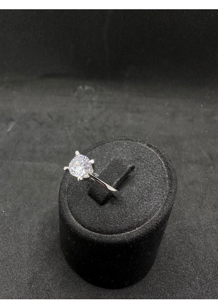 Dört Tırnaklı Yuvarlak Ince Tektaş Ithal Kadın Gümüş Yüzük fiyatları