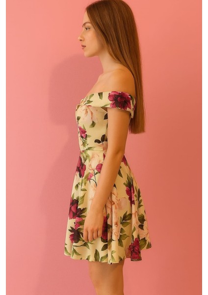 Çiçek Desenli Kayık Yaka Şık Elbise fırsatları