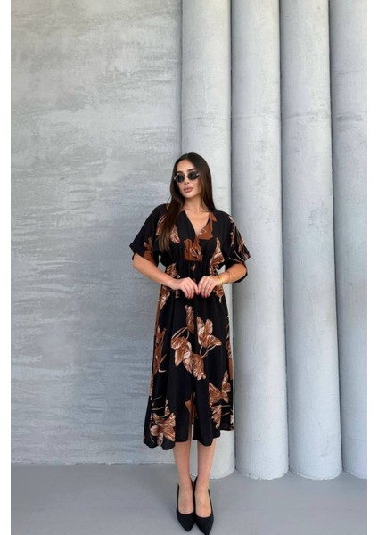 Kısa Kollu Beli Lastikli Desenli Midi Elbise