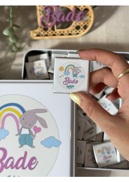 Isimli Yeni Doğan Bebek Mevlid Hediyelik Çikolata-Metal Kutu-Gökkuşağı Tavşanlı Toplam 50 Adet fiyatları