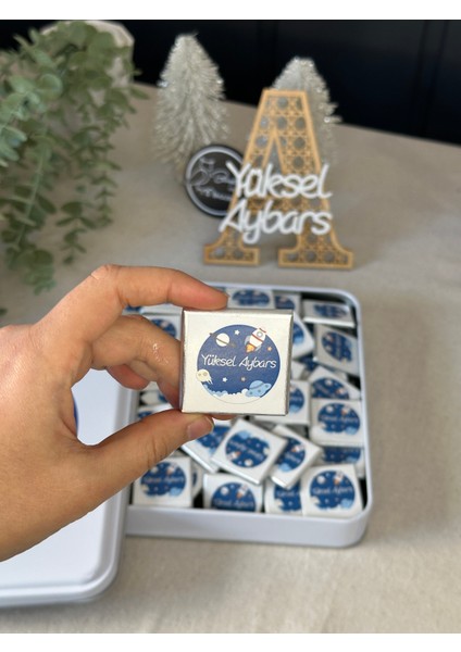 Isimli Yeni Doğan Bebek Mevlüt Hediyelik Çikolata-Metal Kutu-Uzaylı Roketli Toplam 50 Adet modelleri