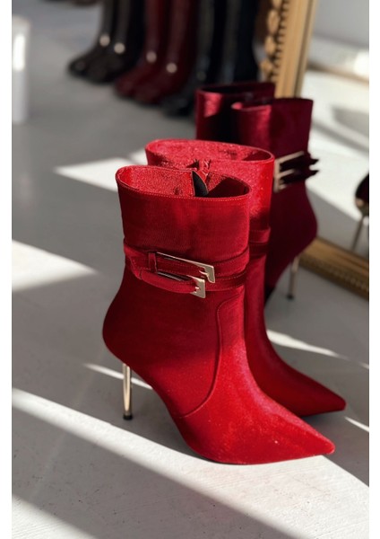 Calindo Kadife Toka Detaylı Kırmızı Kadın Topuklu Bot fiyatları