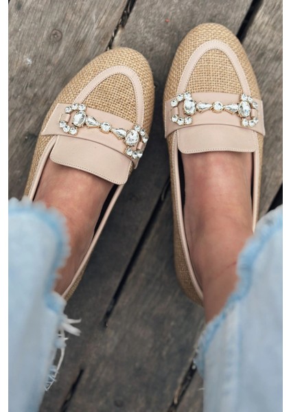 Pore Hasır Taş Detaylı Kadın Loafer Bej