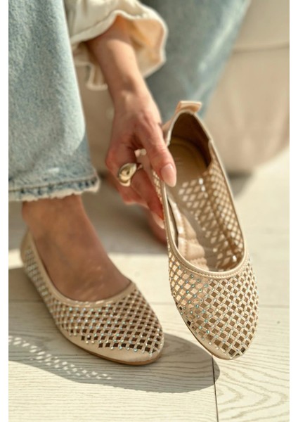 Ronetta Saten Taş Detaylı Babet Nude indirimleri