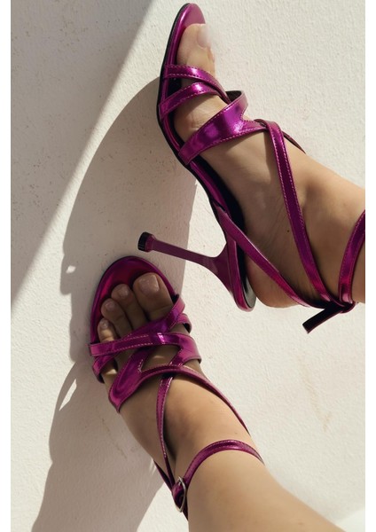 Holita Parlak Deri Bilekten Bağlamalı Topuklu Ayakkabı Fuşya modelleri