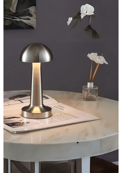 Büro Ev Ofis Hediyesi Için Şarjlı Dokunmatik 3renk LED Silver Mantar Tarz Masa Lambası fiyatları