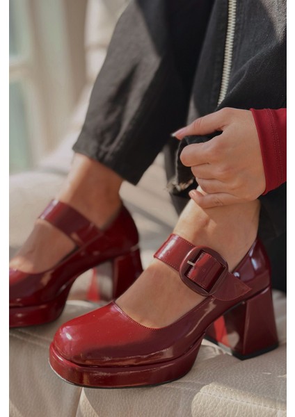 Lanis Rugan Toka Detaylı Platform Topuklu Ayakkabı Bordo