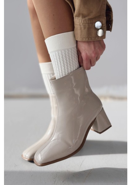 Tavino Rugan Bej Kısa Topuklu Bot fiyatları