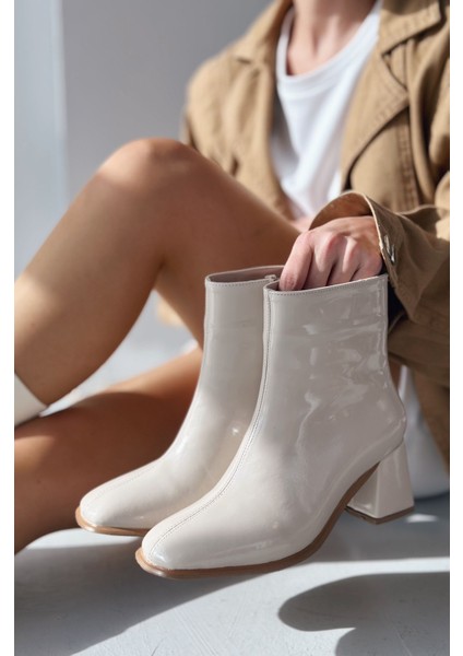 Tavino Rugan Bej Kısa Topuklu Bot fırsatları