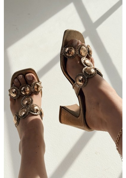 Panixdo Parlak Gold Kalın Topuklu Kadın Terlik fiyatları