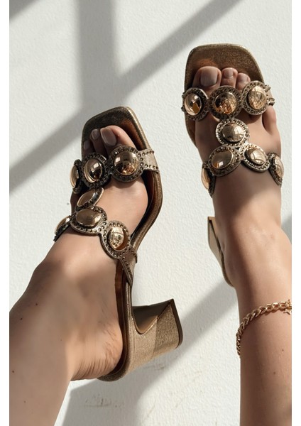 Panixdo Parlak Gold Kalın Topuklu Kadın Terlik modelleri