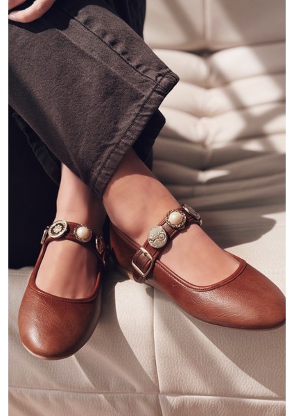 Brosta Mat Deri Toka Detaylı Taba Kadın Babet fırsatları
