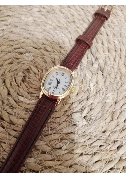 Marka Model Oval Gold Kasa Retro Still - Koyu Kahverengi Kordon Kadın Kol Saati 0014