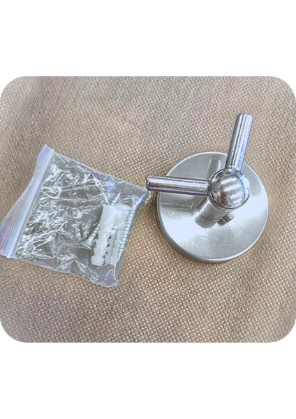 Kapı Arkası Krom Metal Iki Uçlu Havlu Asma Aparatı | Montajlı Havluluk | Otel Buklet Serisi