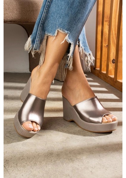 Tlay Platin Cilt Dolgu Topuk Terlik modelleri