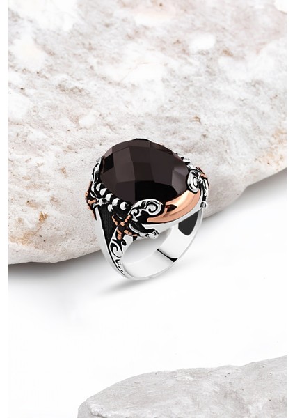 Kesme Onix Taşlı Kenarları Kılıçlı Gümüş Erkek Yüzük