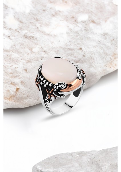 Düz Sedef Taşlı Kenarları Kılıçlı Gümüş Erkek Yüzük