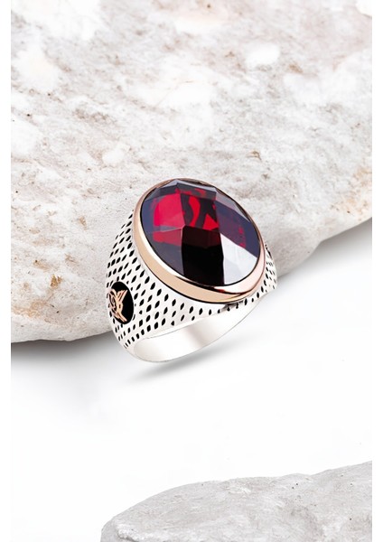 Gümüş Kırmızı Faset Taşlı Nokta Kasalı Erkek Yüzük