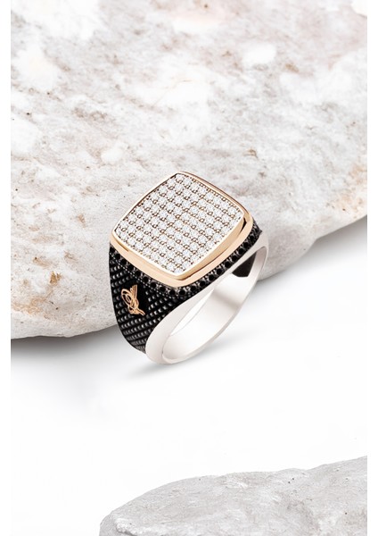 Gümüş Beyaz Zirkon Taşlı Yanları Tuğralı Erkek Yüzük