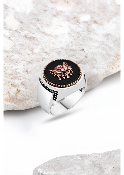 Onix Taş Üstü Osmanlı Armalı Gümüş Erkek Yüzük