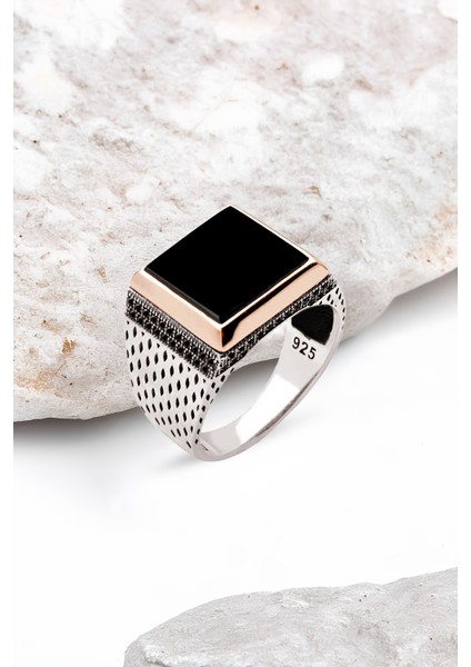 Gümüş Onix Taşlı Zirkon Süslemeli Kare Erkek Yüzük